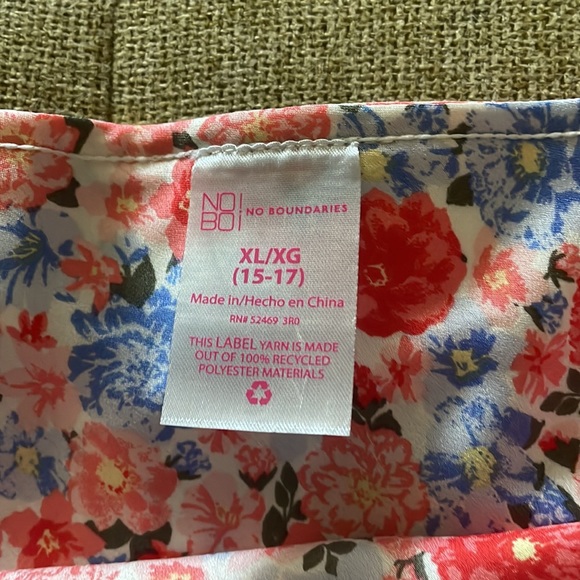 Soft floral mini skirt - Picture 4 of 4